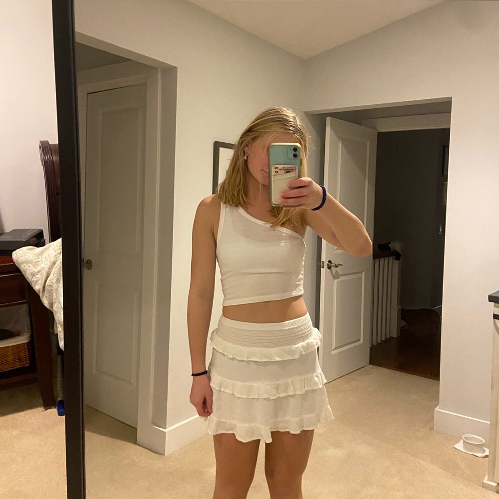 Cute ruffled white skirt from the salty babe